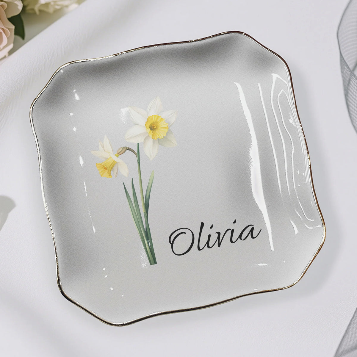 Custom Birth Flower & Name For Her, Gift For Friends, Sisters - Personalized Jewelry Dish